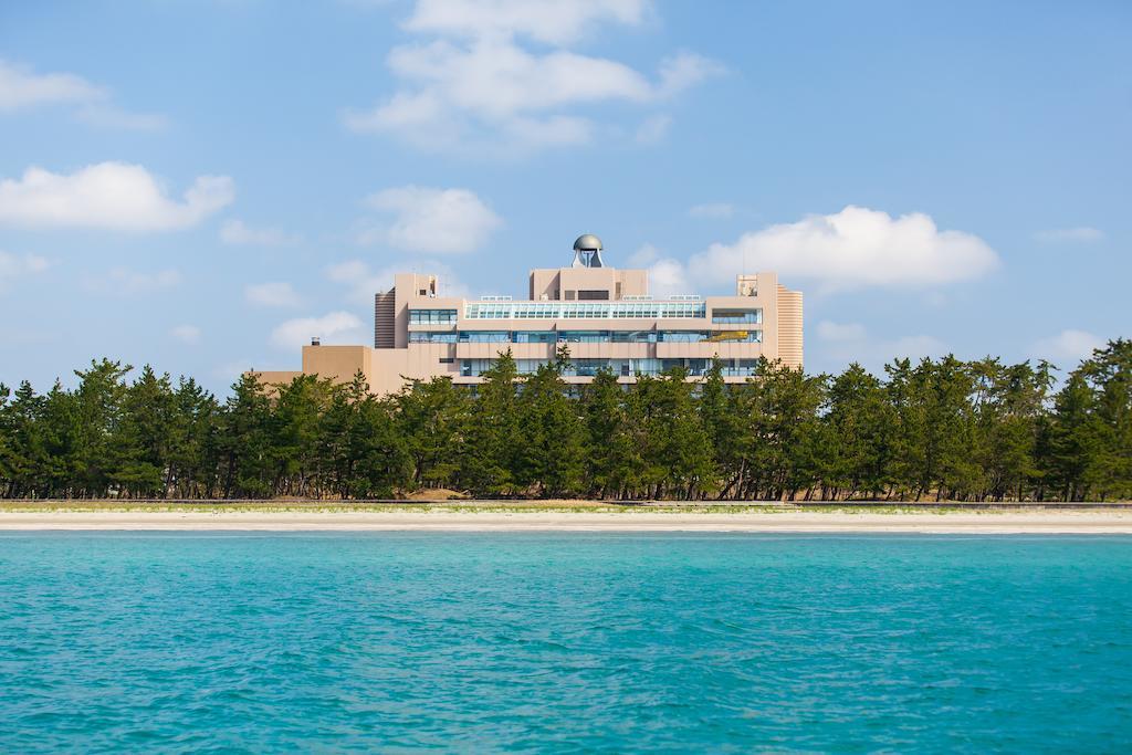 Suzu Beach Hotel Buitenkant foto